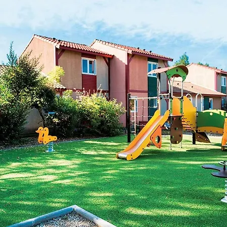 度假居 Pavillon, De 4 A 7 Couchages, Dans Superbe Avec Piscine